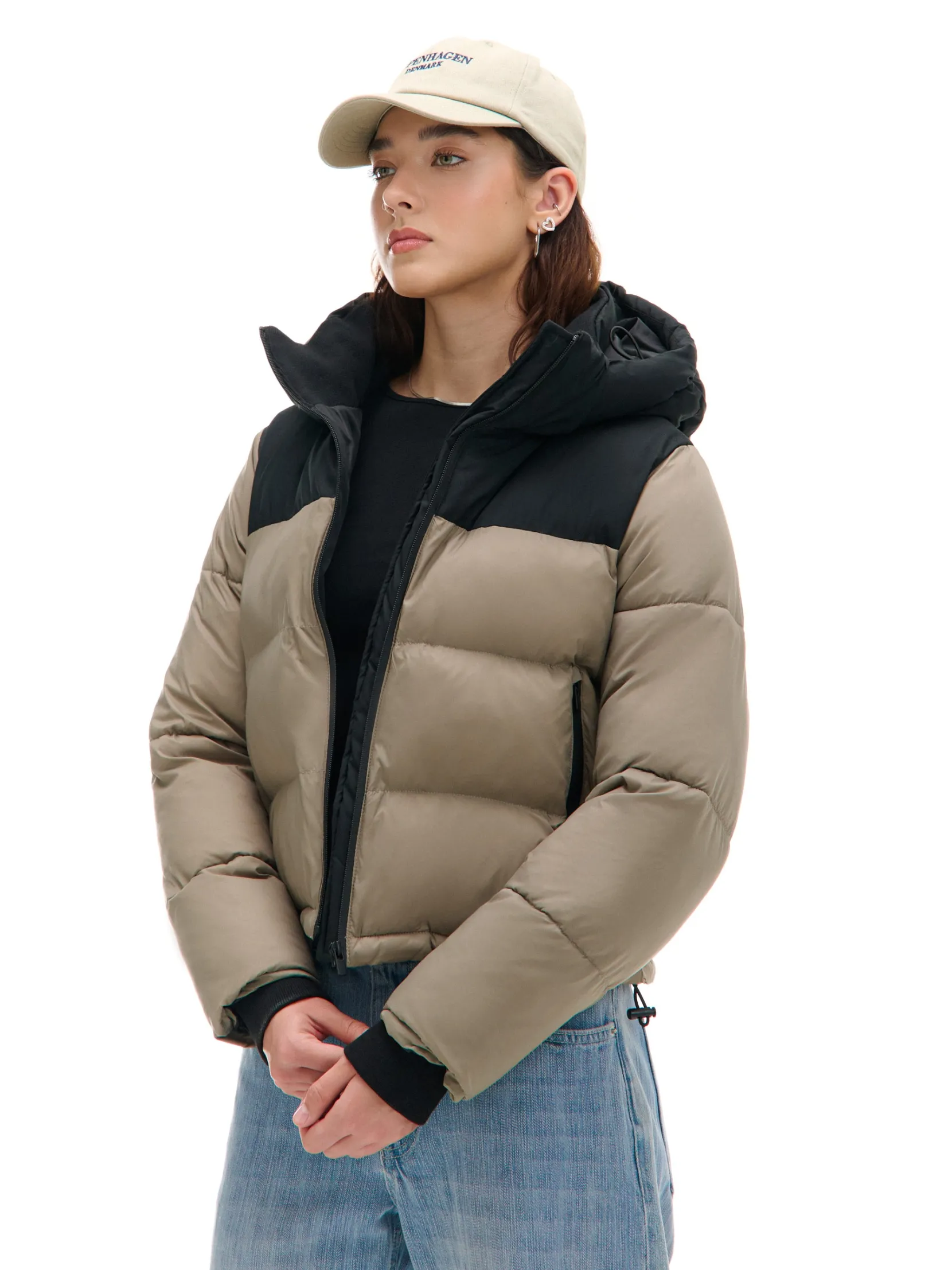 Outlet Beżowa kurtka puffer z czarnym karczkiem Kurtki, Płaszcze
