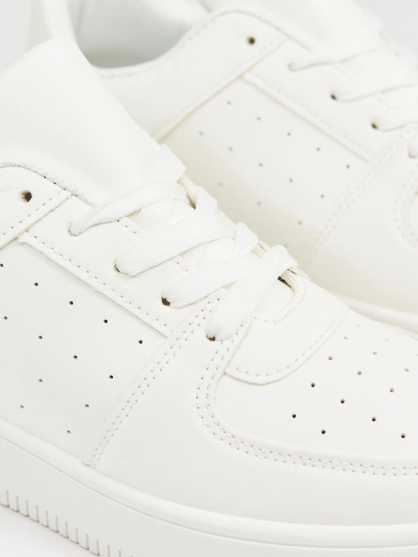 New Białe sneakersy Sneakersy