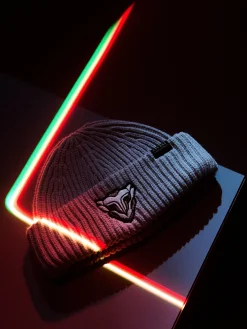 Best Czapka beanie z naszywką Arcane Czapki