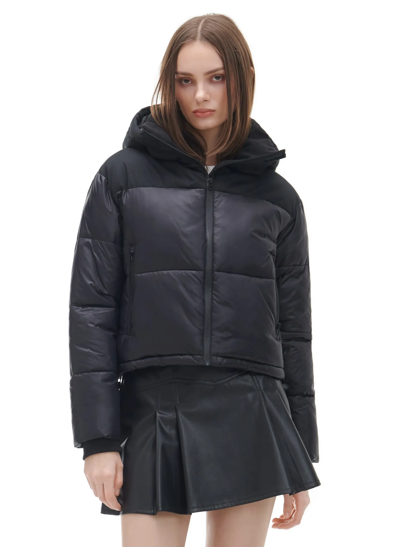 Sale Czarna kurtka puffer z kapturem Kurtki, Płaszcze