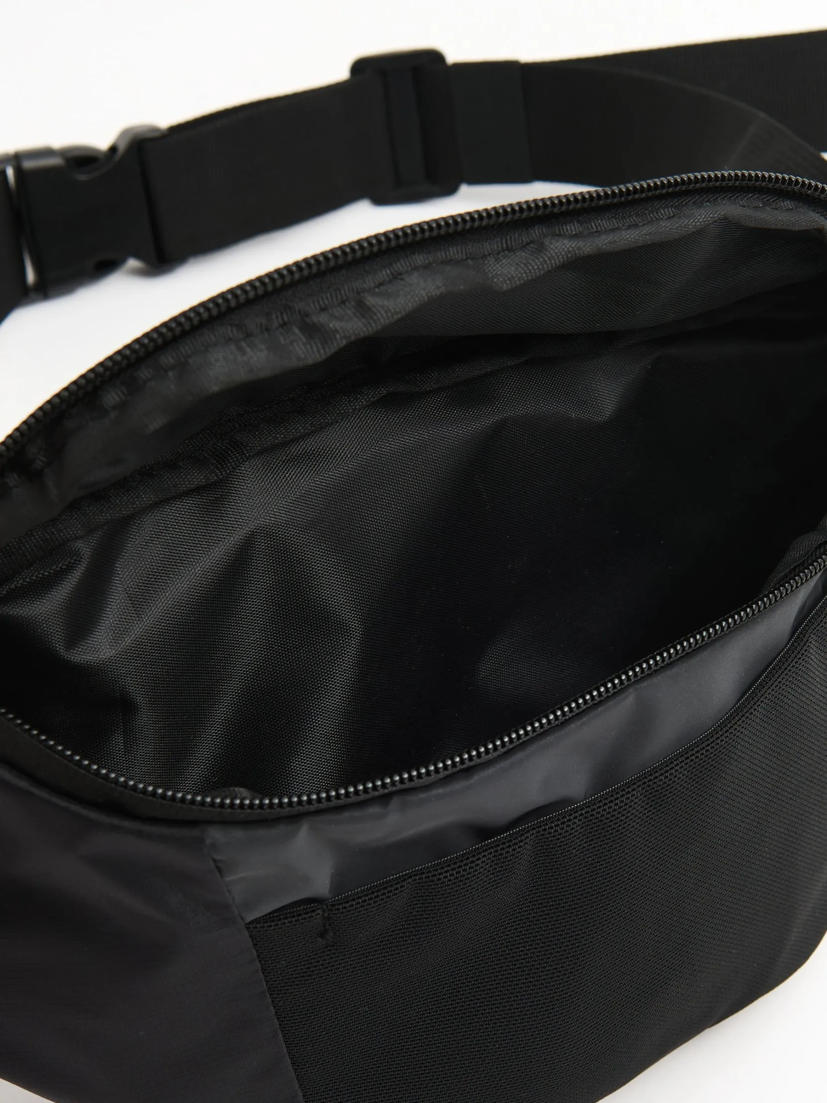 Fashion Czarna nerka z efektem reflective Plecaki, Nerki