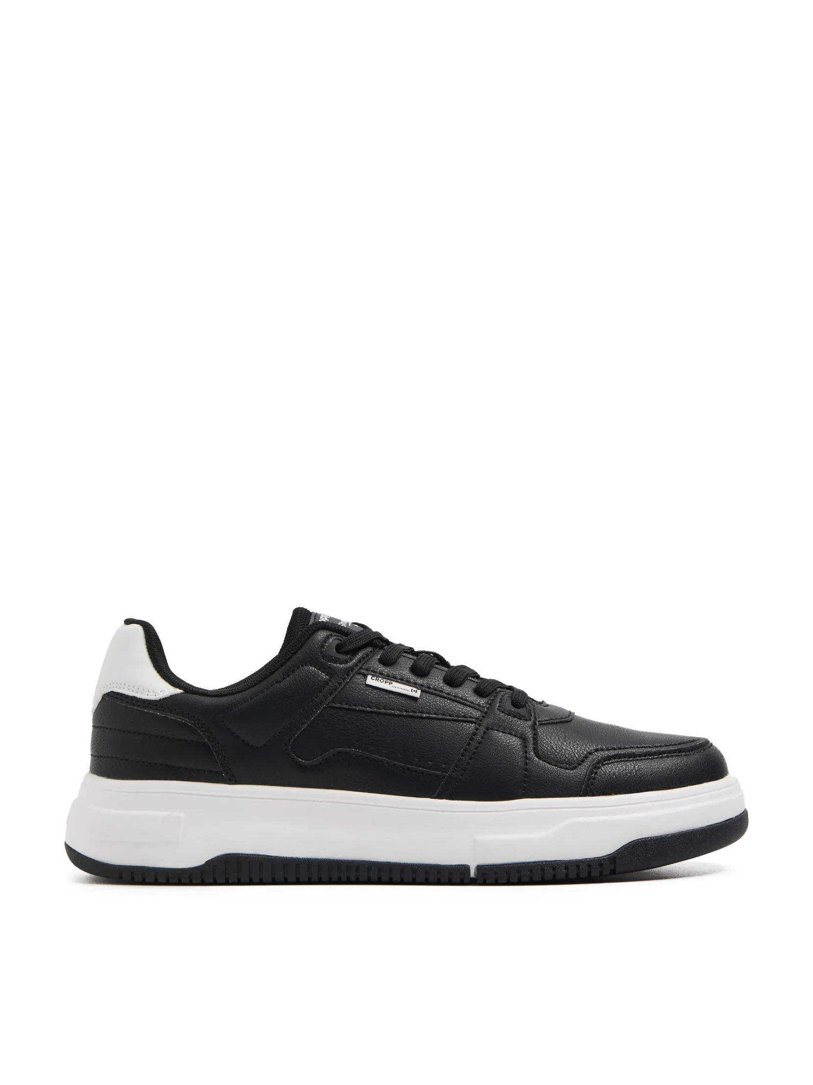 Hot Czarne sneakersy z białymi elementami Sneakersy