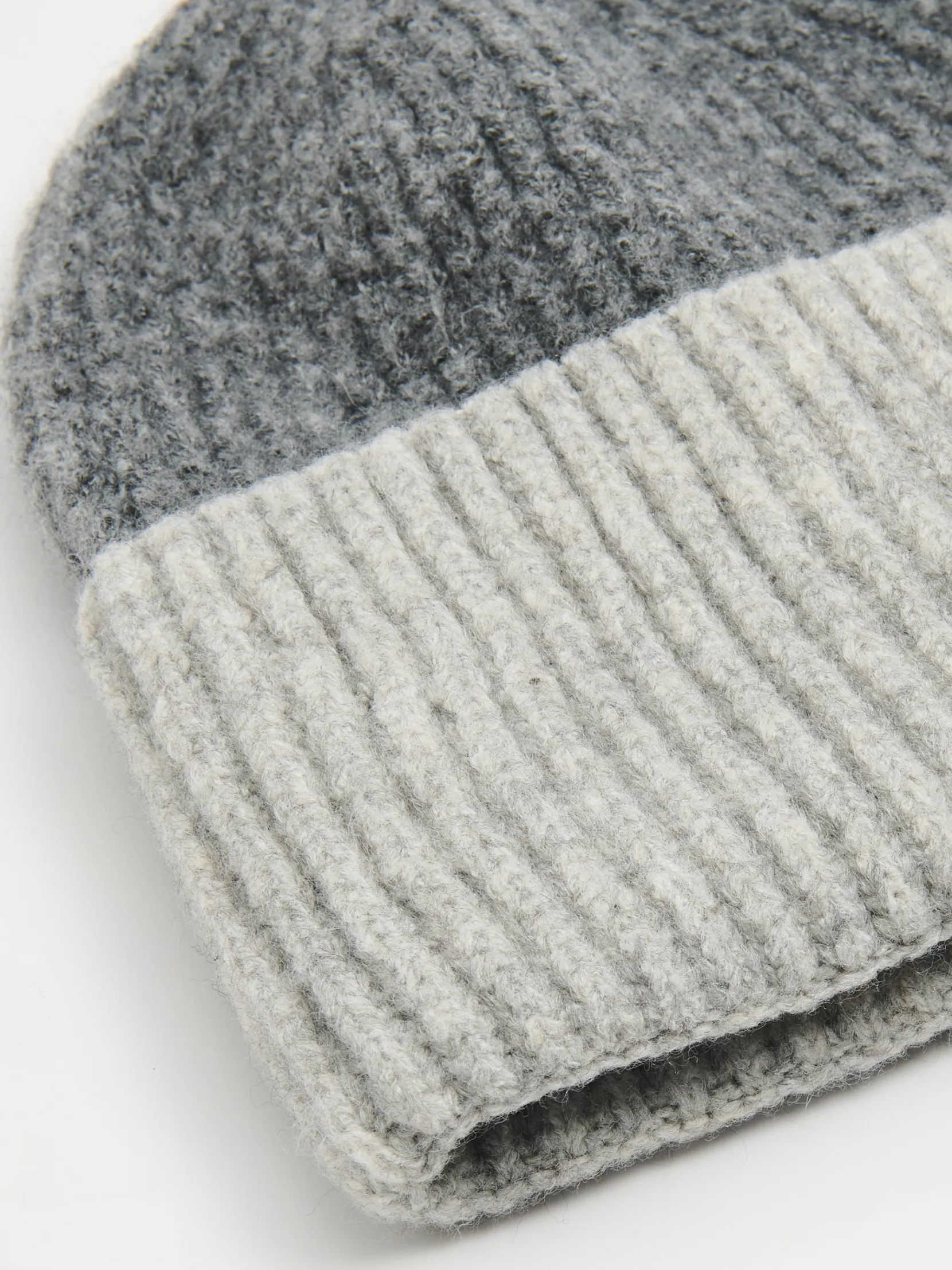 New Dwukolorowa czapka beanie Czapki