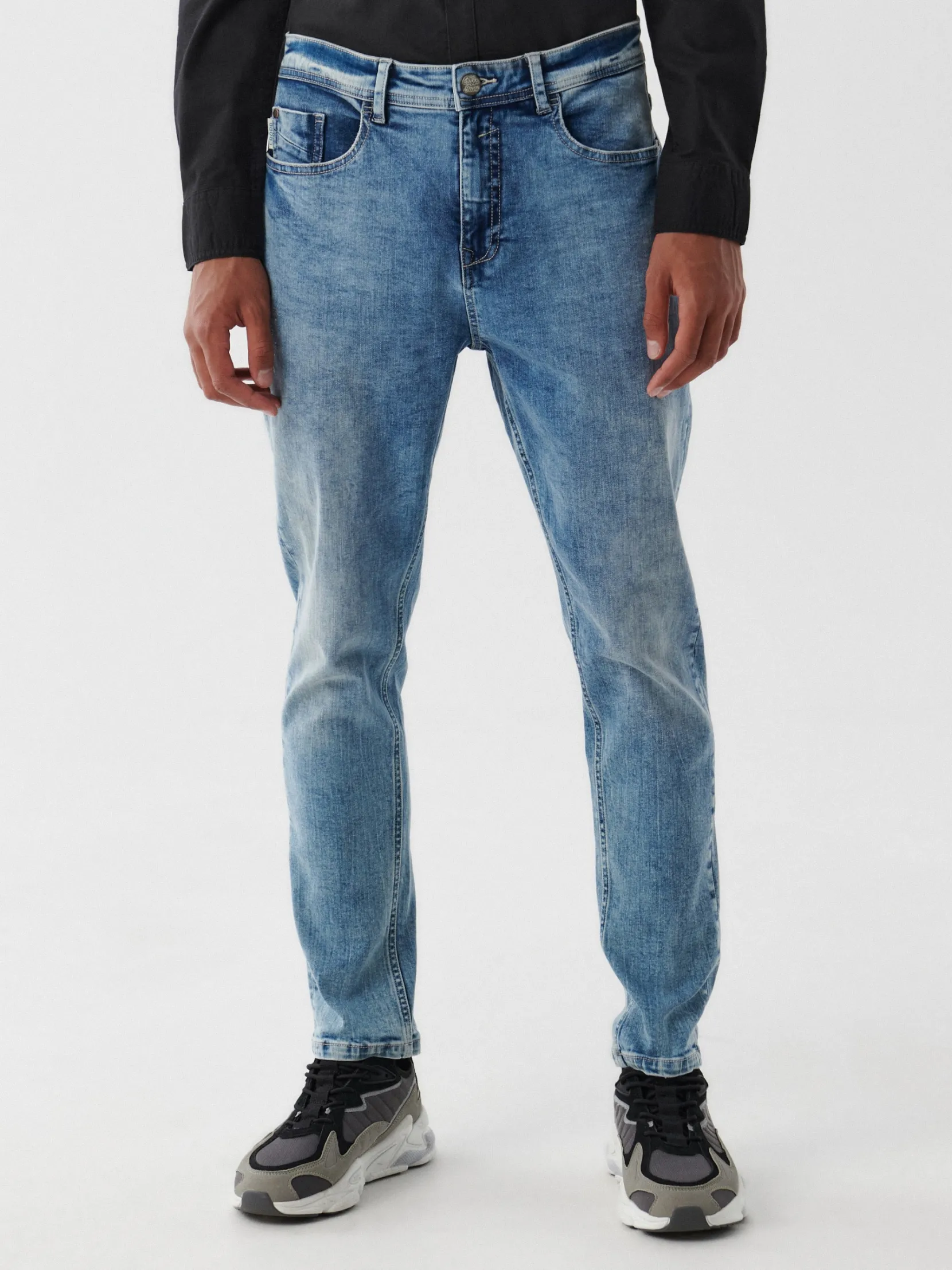 Online Jasne jeansy carrot Jeansy