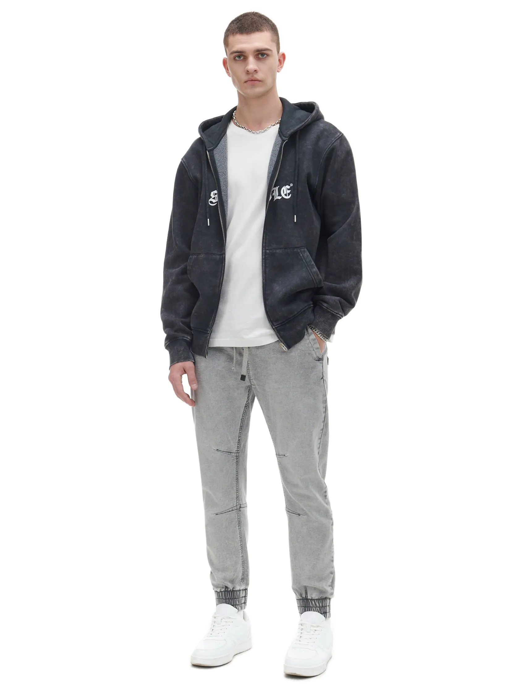 Sale Jasnoszare jeansowe joggery chino Jeansy