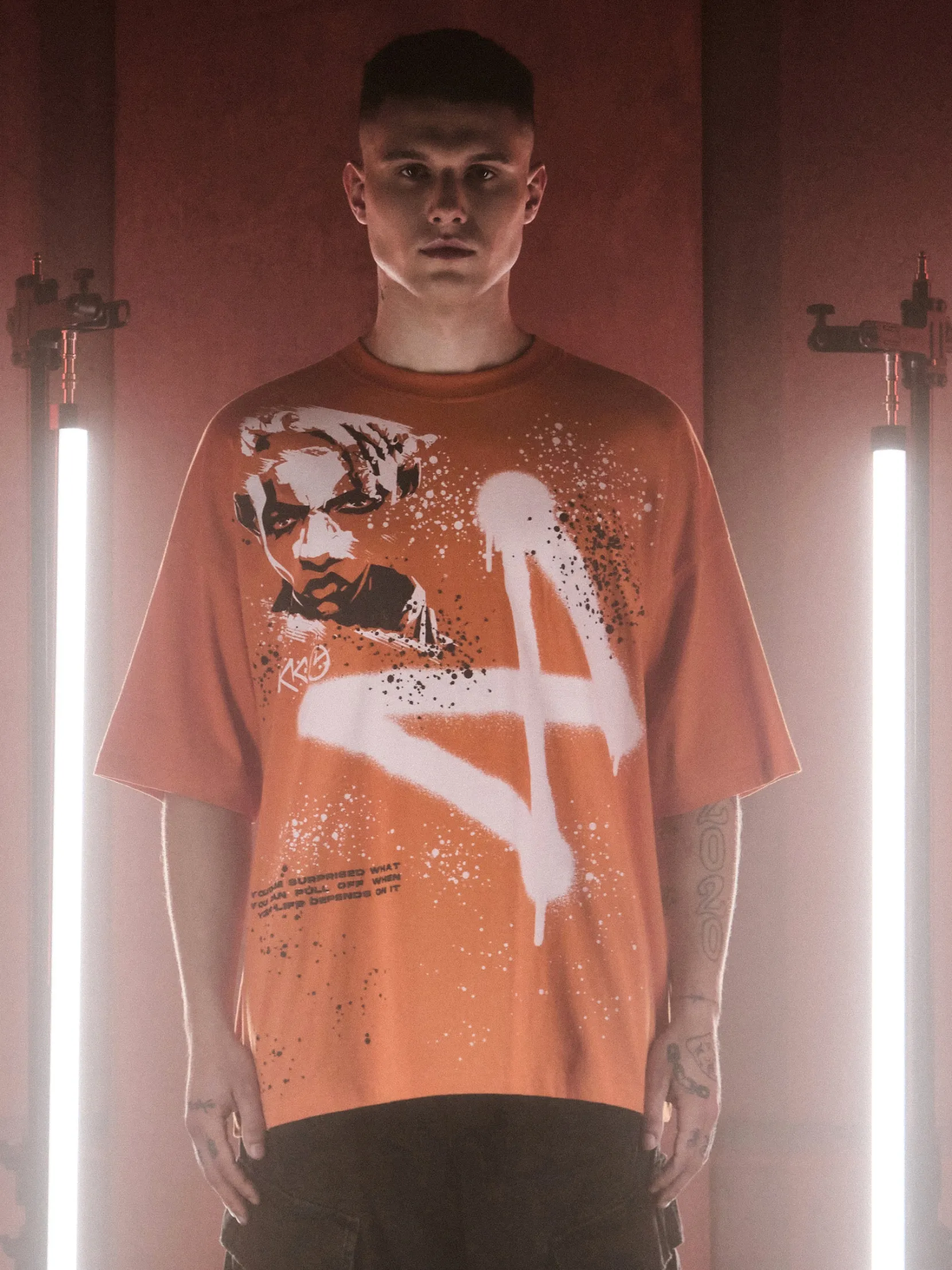 Outlet T-shirt oversize Ekko z Arcane Koszulki